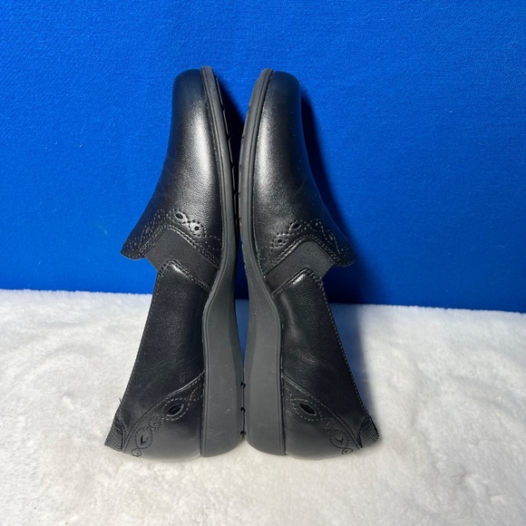 NIB/NWT$140🤩 |•ARAVON•| Adalyn-AR Blak Slip On Comfort Shoes Size 8 AA (Narrow) - Picture 5 of 14
